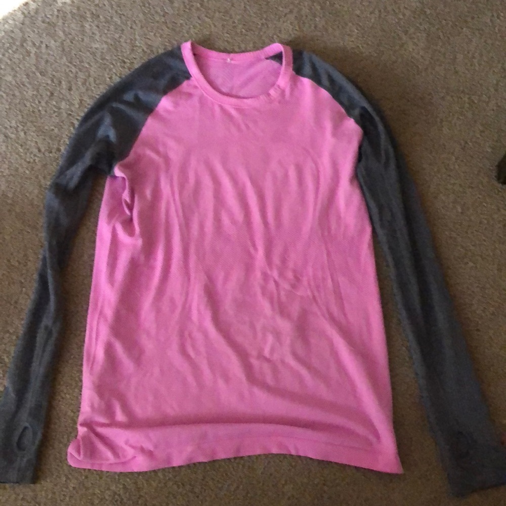 💘 + grey LULULEMON LONG SLEEVE